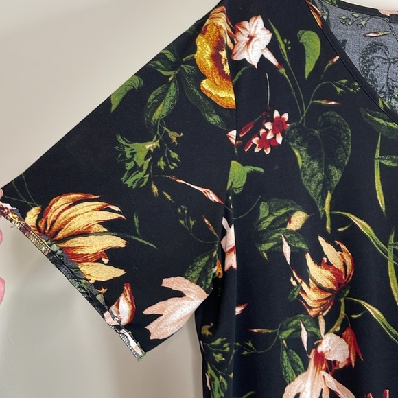 George Floral Print Short Raw Hem Sleeve V-Neck Top Stretch Plus Size 3X - Picture 7 of 13